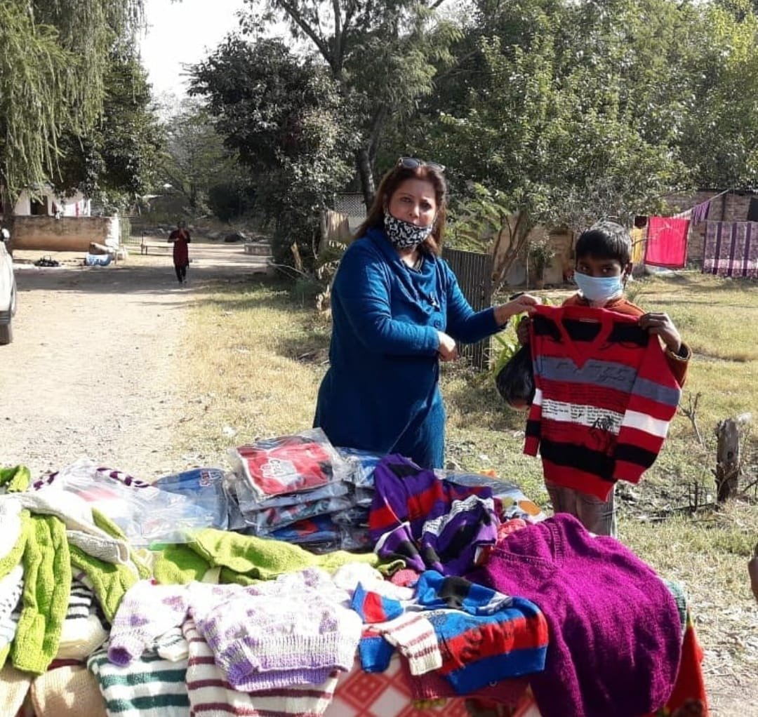 Blankets distribution