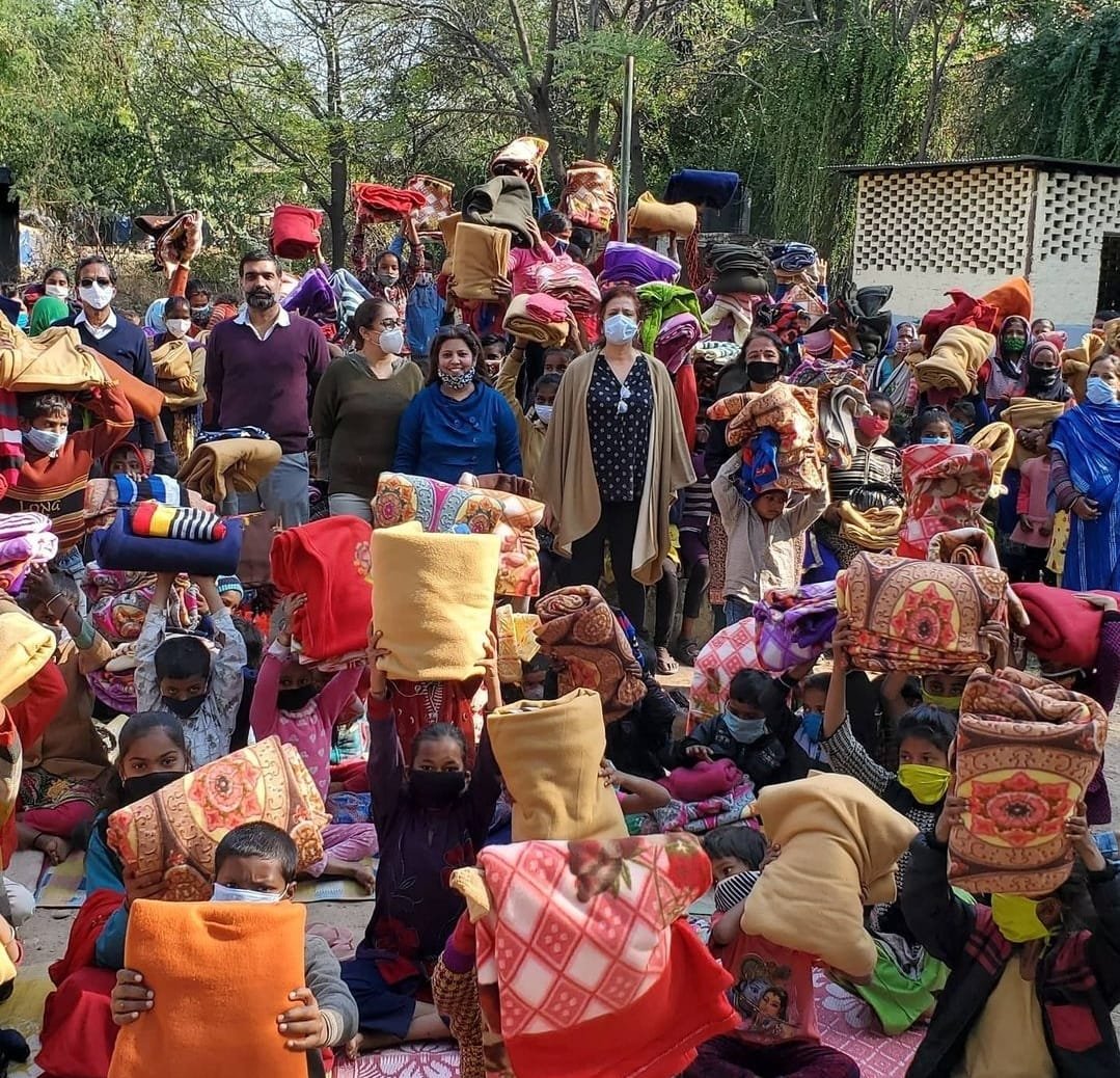 Blankets distribution